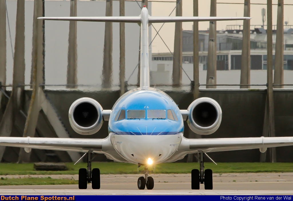 PH-KZA Fokker 70 KLM Cityhopper by Rene van der Wal