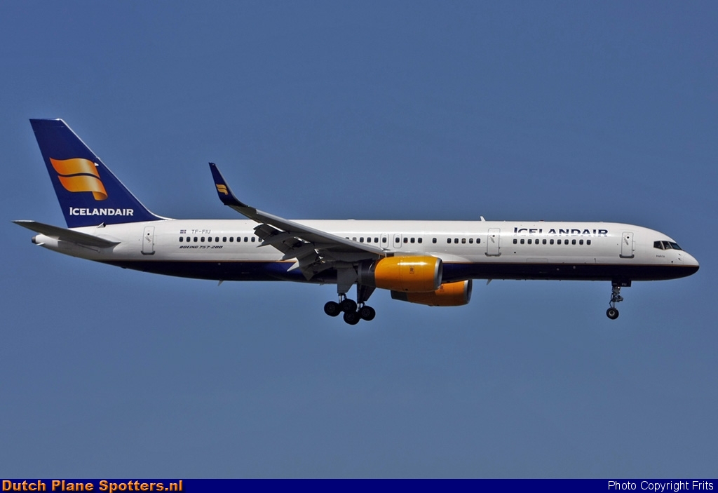 TF-FIU Boeing 757-200 Icelandair by Frits