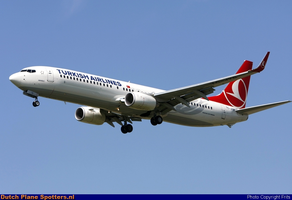 TC-JYB Boeing 737-800 Turkish Airlines by Frits