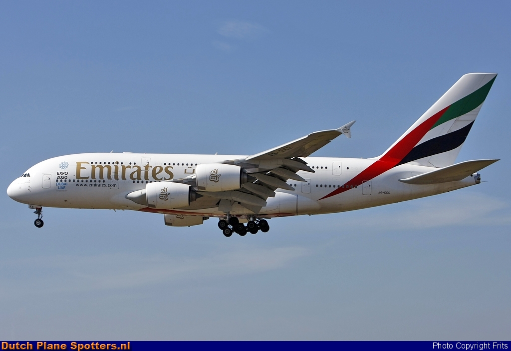 A6-DEE Airbus A380-800 Emirates by Frits