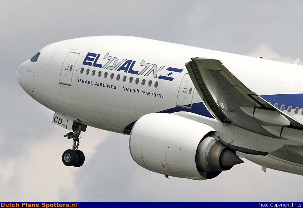 4X-ECD Boeing 777-200 El Al Israel Airlines by Frits