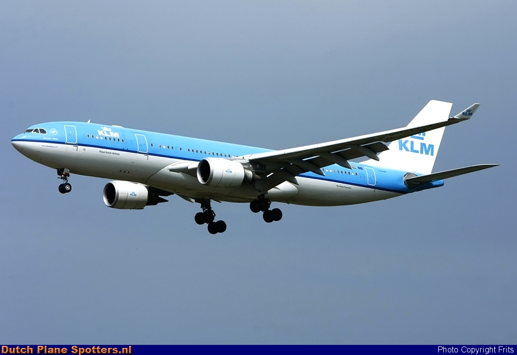 PH-AOH Airbus A330-200 KLM Royal Dutch Airlines by Frits