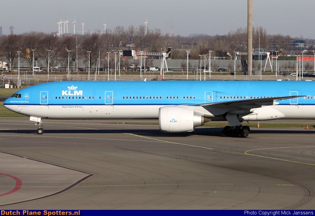 PH-BVA Boeing 777-300 KLM Royal Dutch Airlines by Mick Janssens