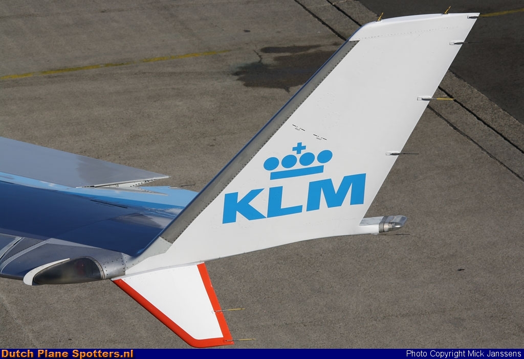 PH-KCB McDonnell Douglas MD-11 KLM Royal Dutch Airlines by Mick Janssens