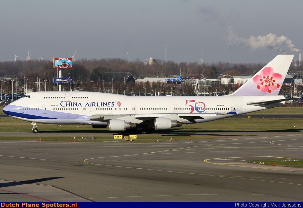 B-18208 Boeing 747-400 China Airlines by Mick Janssens