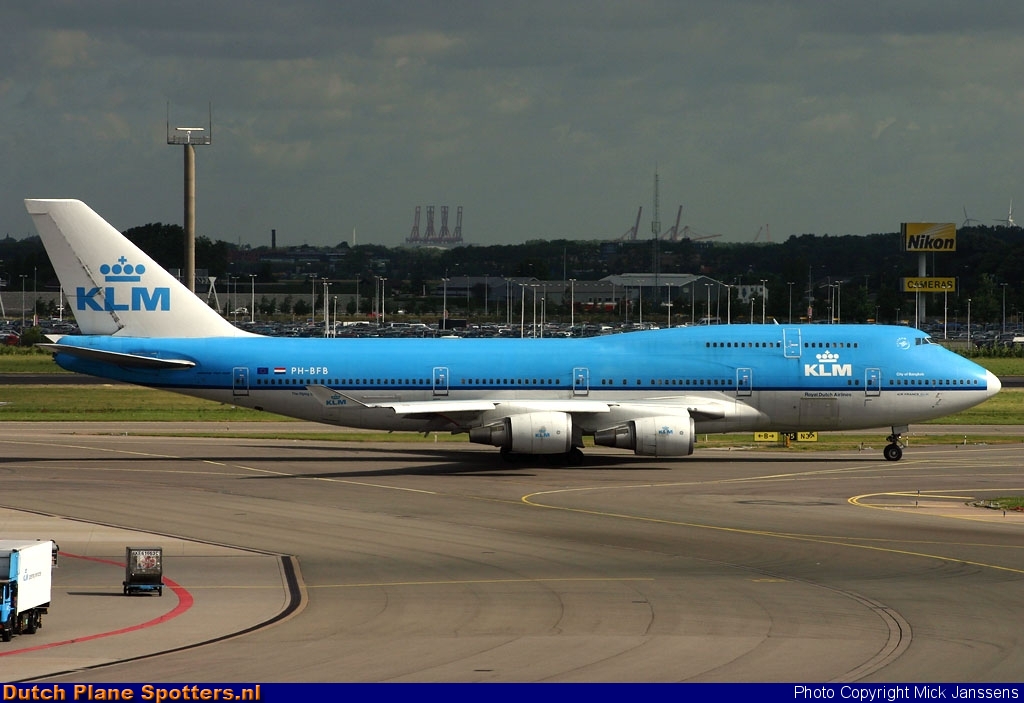 PH-BFB Boeing 747-400 KLM Royal Dutch Airlines by Mick Janssens