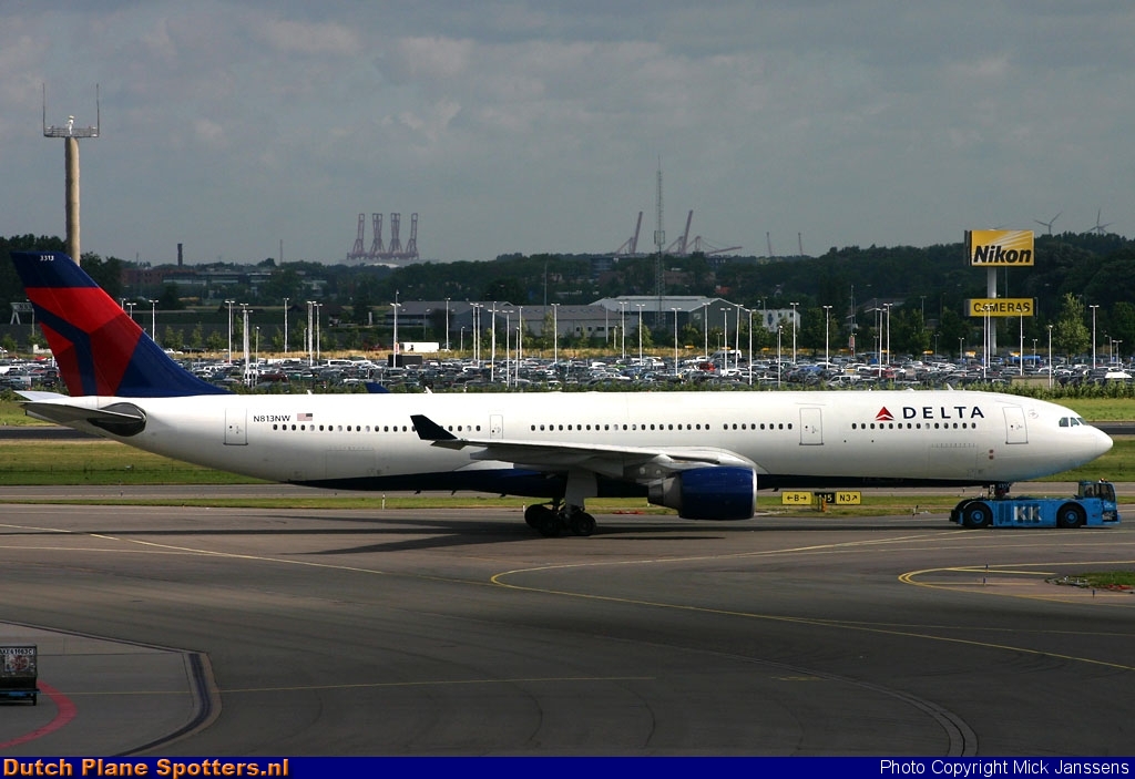 N813NW Airbus A330-300 Delta Airlines by Mick Janssens