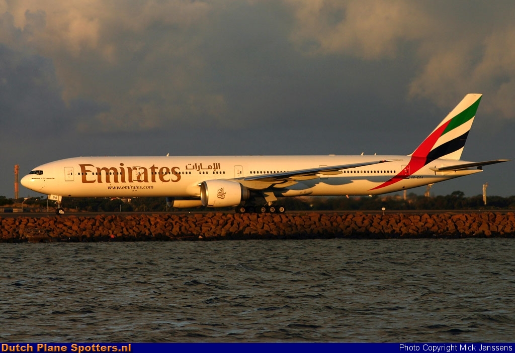 A6-EGA Boeing 777-300 Emirates by Mick Janssens