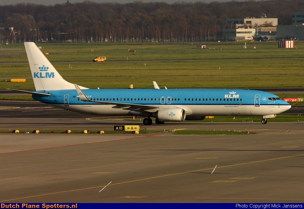 PH-BXP Boeing 737-900 KLM Royal Dutch Airlines by Mick Janssens