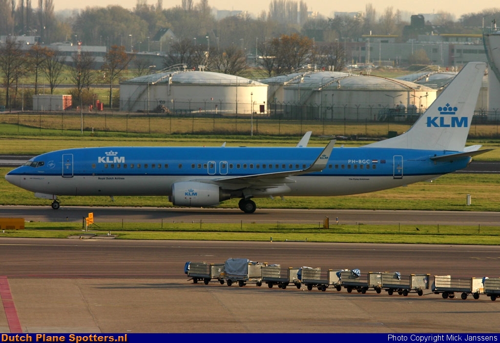 PH-BGC Boeing 737-800 KLM Royal Dutch Airlines by Mick Janssens