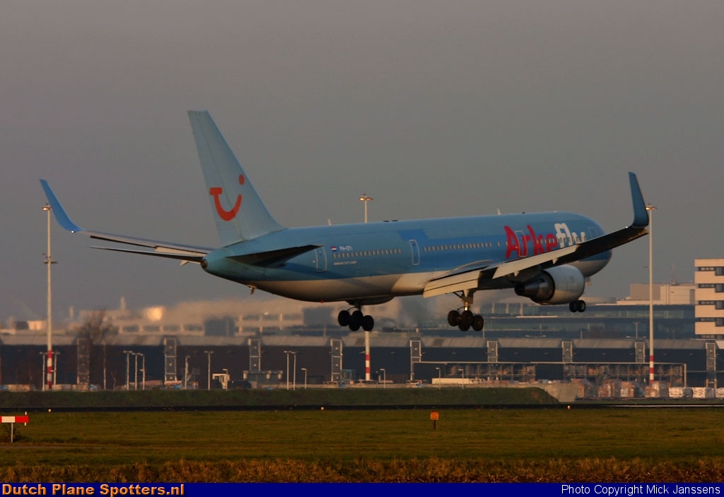PH-OYI Boeing 767-300 ArkeFly by Mick Janssens