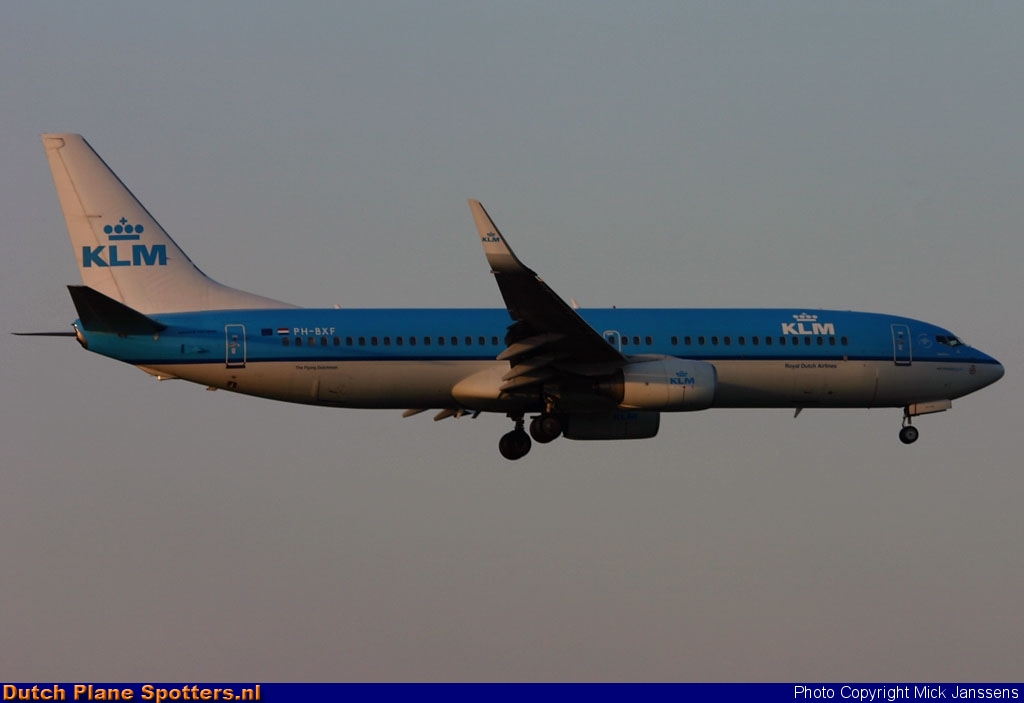 PH-BXF Boeing 737-800 KLM Royal Dutch Airlines by Mick Janssens