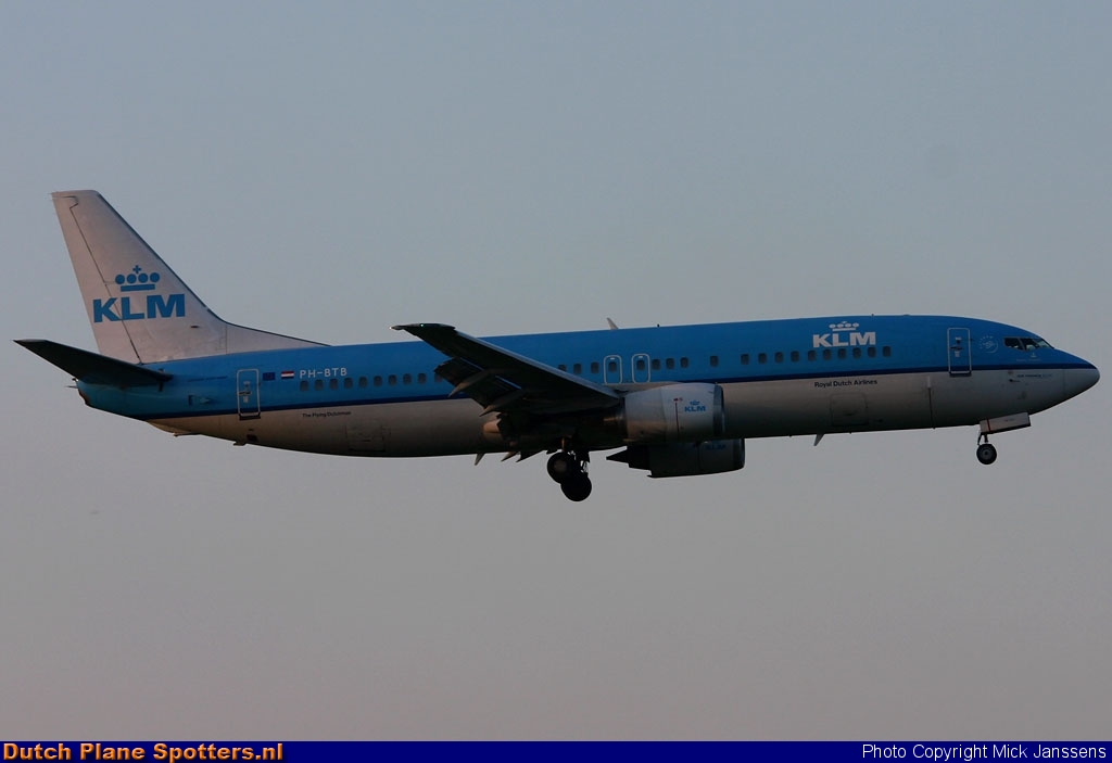 PH-BTB Boeing 737-400 KLM Royal Dutch Airlines by Mick Janssens
