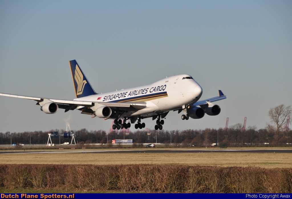 9V-SFM Boeing 747-400 Singapore Airlines Cargo by Awax