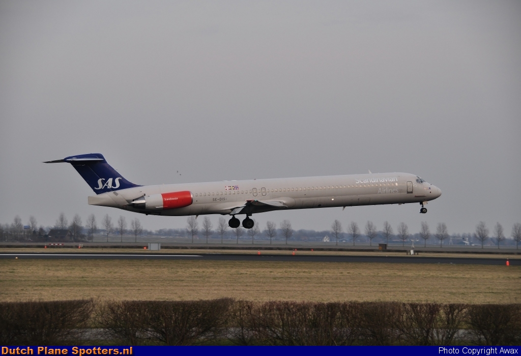 SE-DIS McDonnell Douglas MD-81 SAS Scandinavian Airlines by Awax