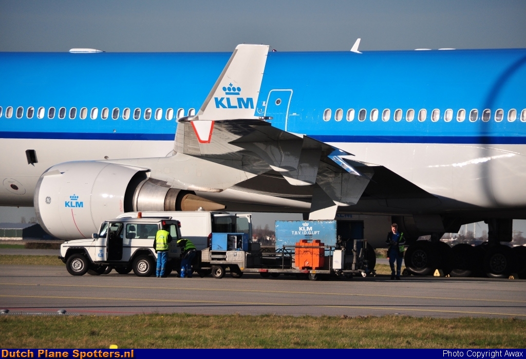 PH-KCF McDonnell Douglas MD-11 KLM Royal Dutch Airlines by Awax
