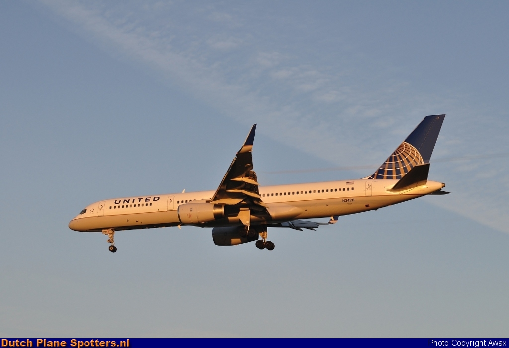 N34131 Boeing 757-200 United Airlines by Awax