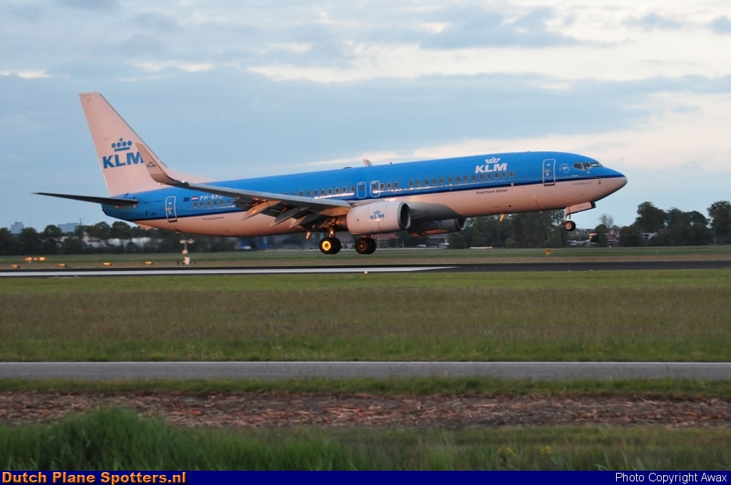 PH-BXD Boeing 737-800 KLM Royal Dutch Airlines by Awax