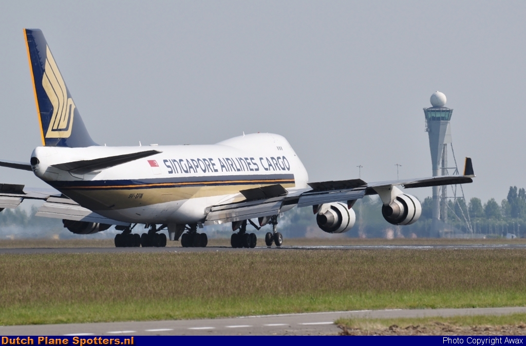 9V-SFM Boeing 747-400 Singapore Airlines Cargo by Awax