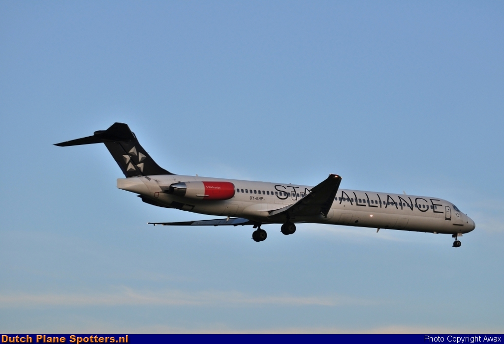 OY-KHP McDonnell Douglas MD-81 SAS Scandinavian Airlines by Awax