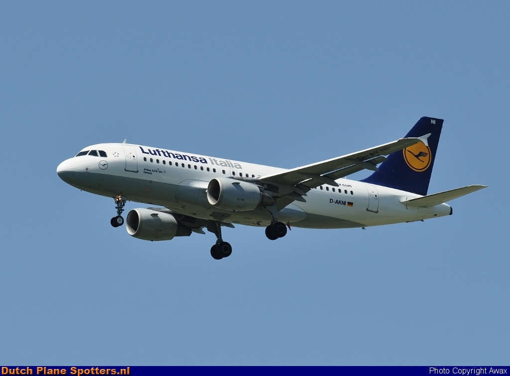 D-AKNI Airbus A319 Lufthansa Italia by Awax
