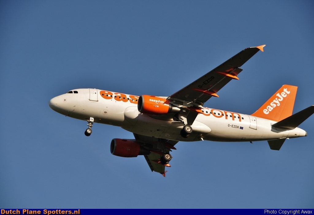 G-EZDR Airbus A319 easyJet by Awax