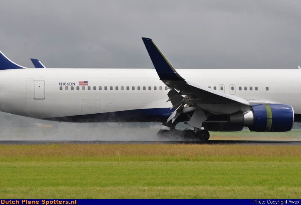 N186DN Boeing 767-300 Delta Airlines by Awax