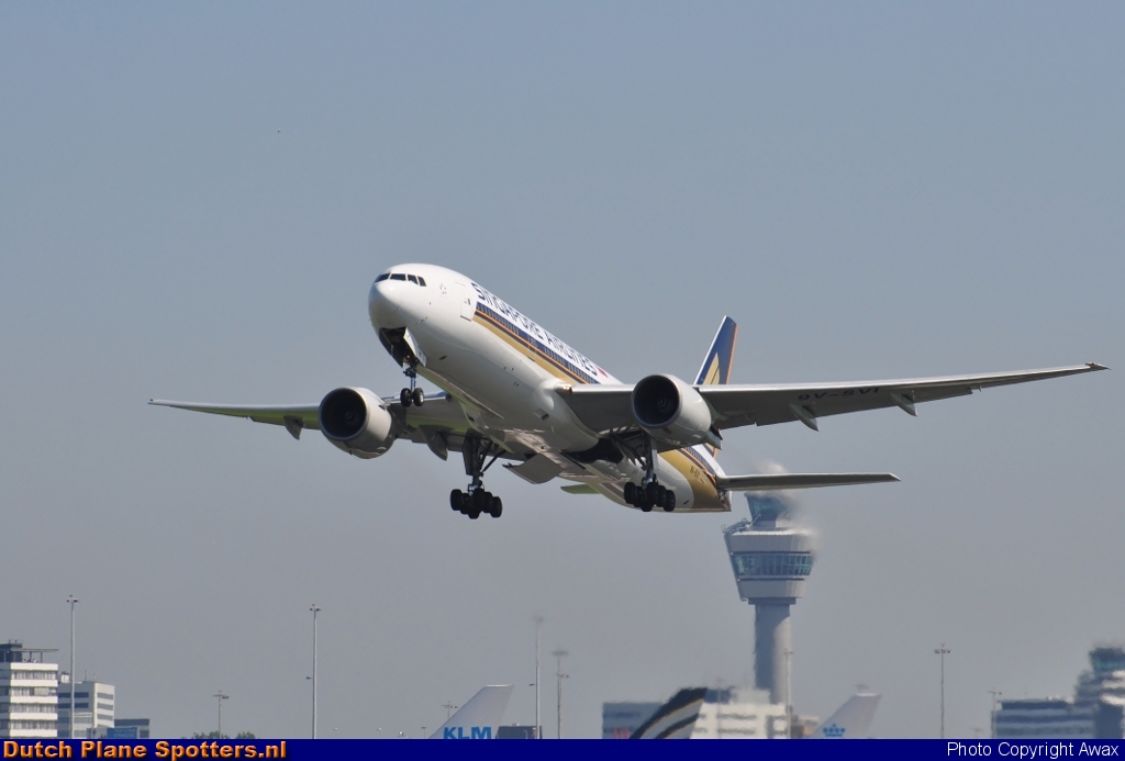 9V-SVI Boeing 777-200 Singapore Airlines by Awax