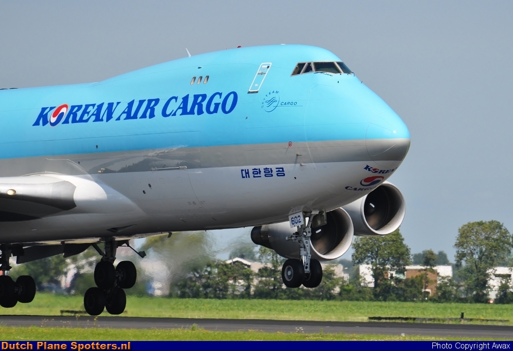HL7602 Boeing 747-400 Korean Air Cargo by Awax