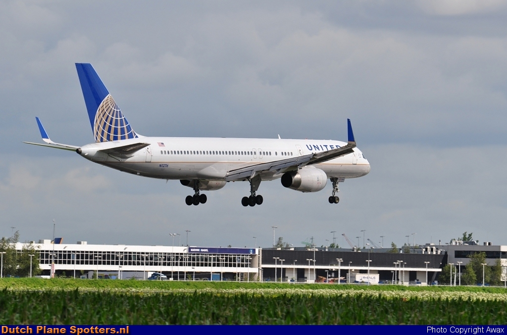 N12116 Boeing 757-200 United Airlines by Awax