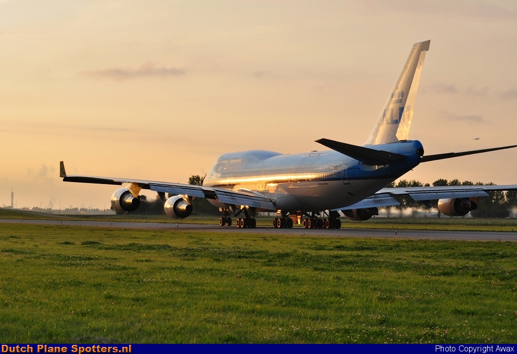 PH-BFT Boeing 747-400 KLM Royal Dutch Airlines by Awax