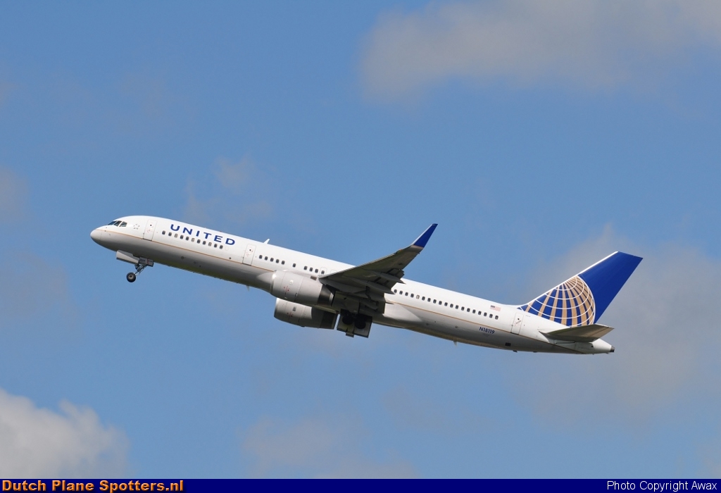 N18119 Boeing 757-200 United Airlines by Awax