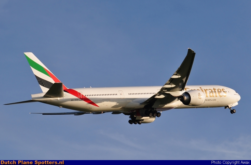 A6-EGA Boeing 777-300 Emirates by Awax