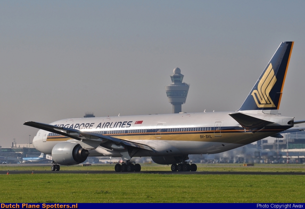 9V-SVL Boeing 777-200 Singapore Airlines by Awax