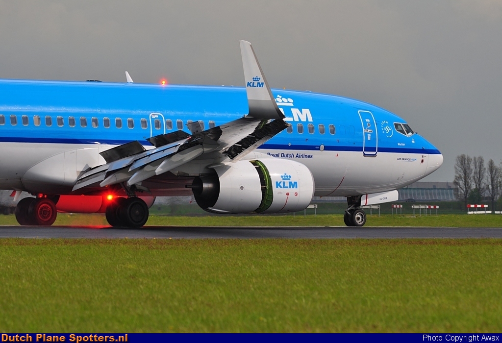 PH-BGL Boeing 737-700 KLM Royal Dutch Airlines by Awax