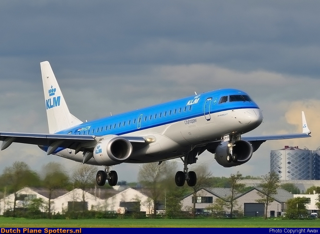 PH-EZW Embraer 190 KLM Cityhopper by Awax