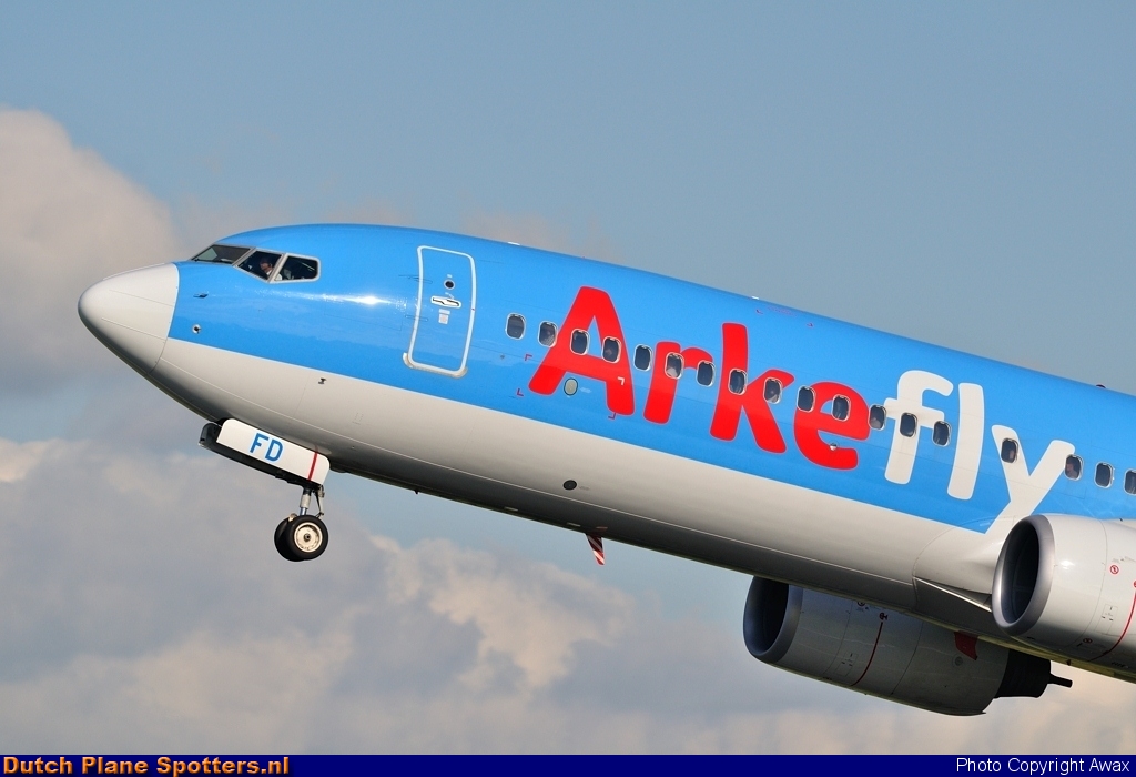 PH-TFD Boeing 737-800 ArkeFly by Awax