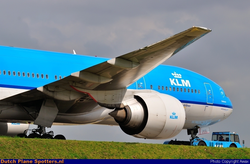 PH-BQE Boeing 777-200 KLM Royal Dutch Airlines by Awax