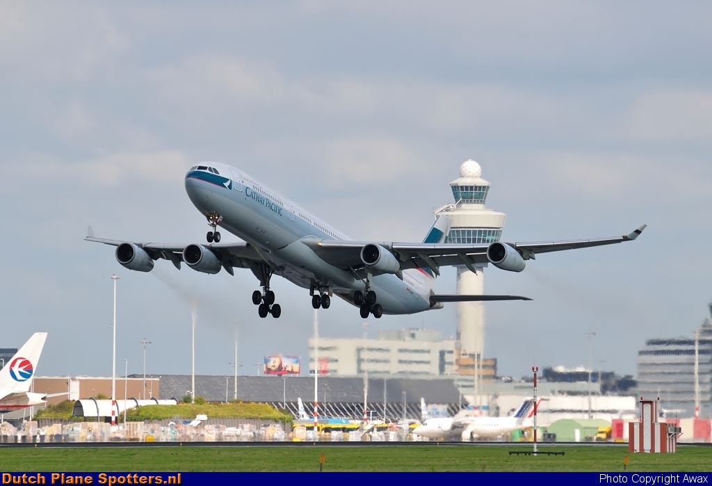 B-HXH Airbus A340-300 Cathay Pacific by Awax