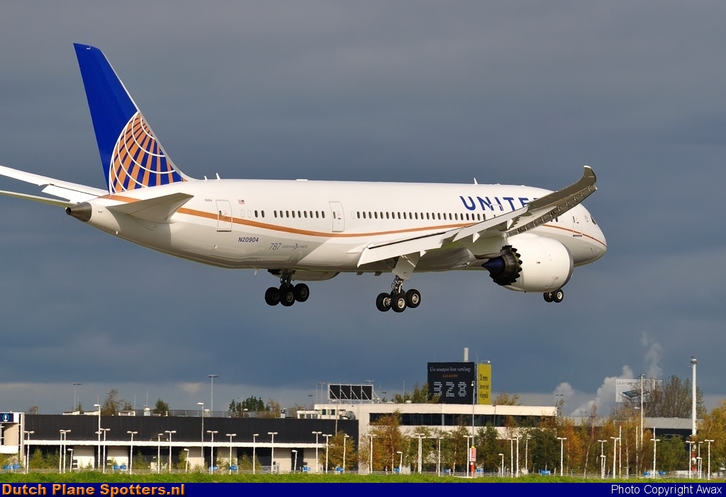 N20904 Boeing 787-8 Dreamliner United Airlines by Awax