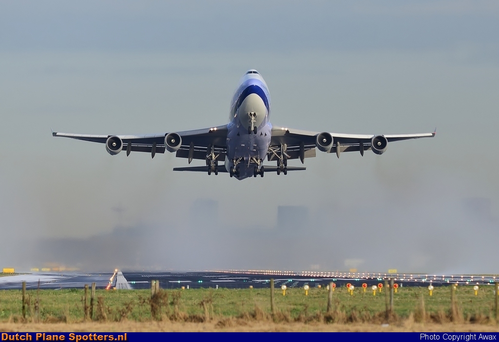 B-18203 Boeing 747-400 China Airlines by Awax