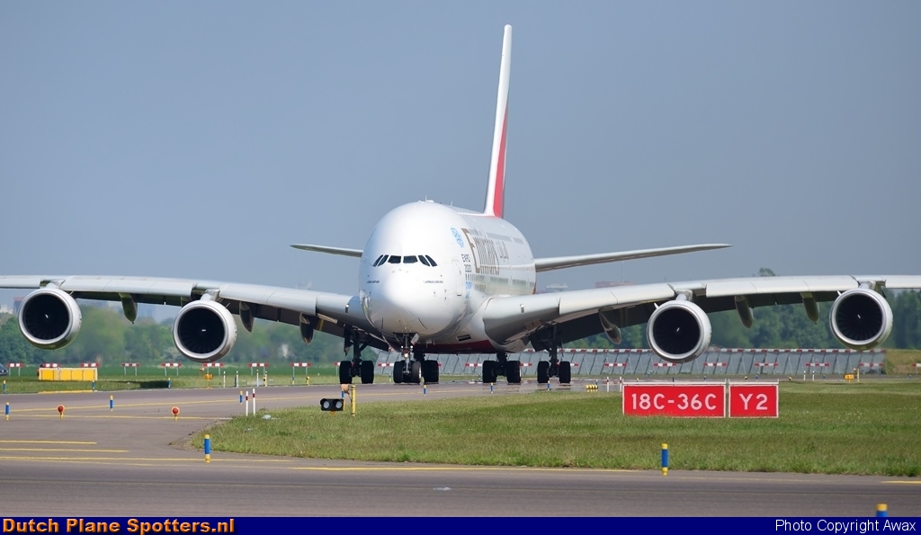 A6-EDS Airbus A380-800 Emirates by Awax