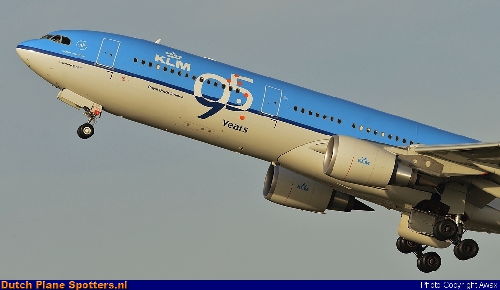 PH-AKF Airbus A330-300 KLM Royal Dutch Airlines by Awax