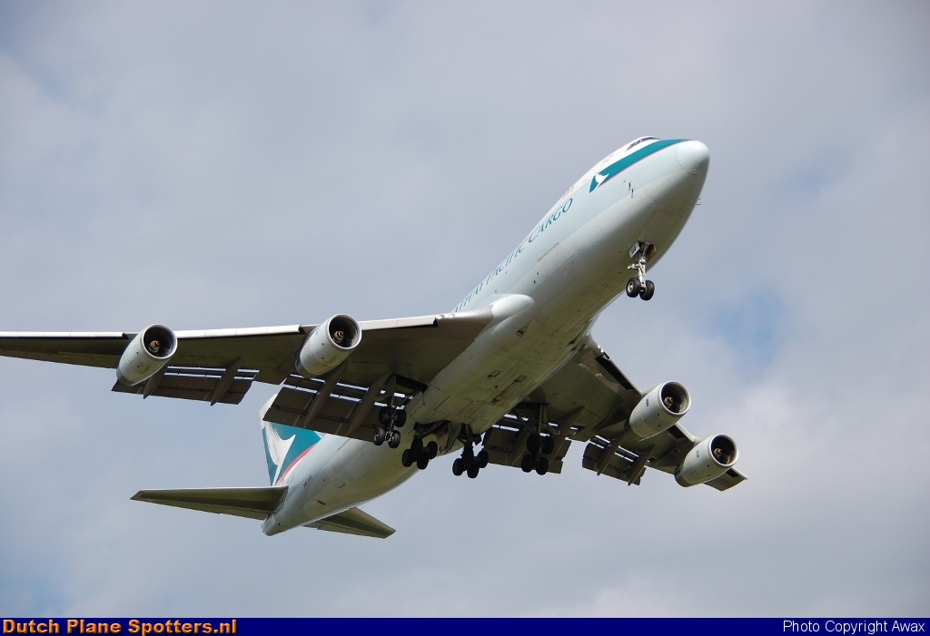 B-HUO Boeing 747-400 Cathay Pacific Cargo by Awax