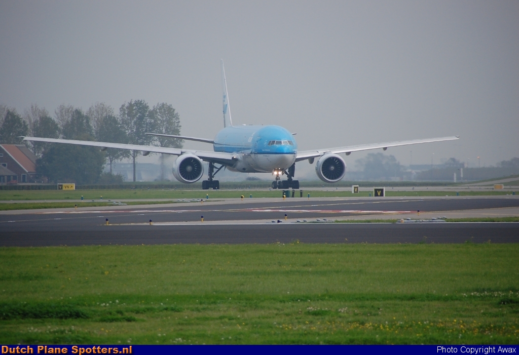  Boeing 777-200 KLM Royal Dutch Airlines by Awax