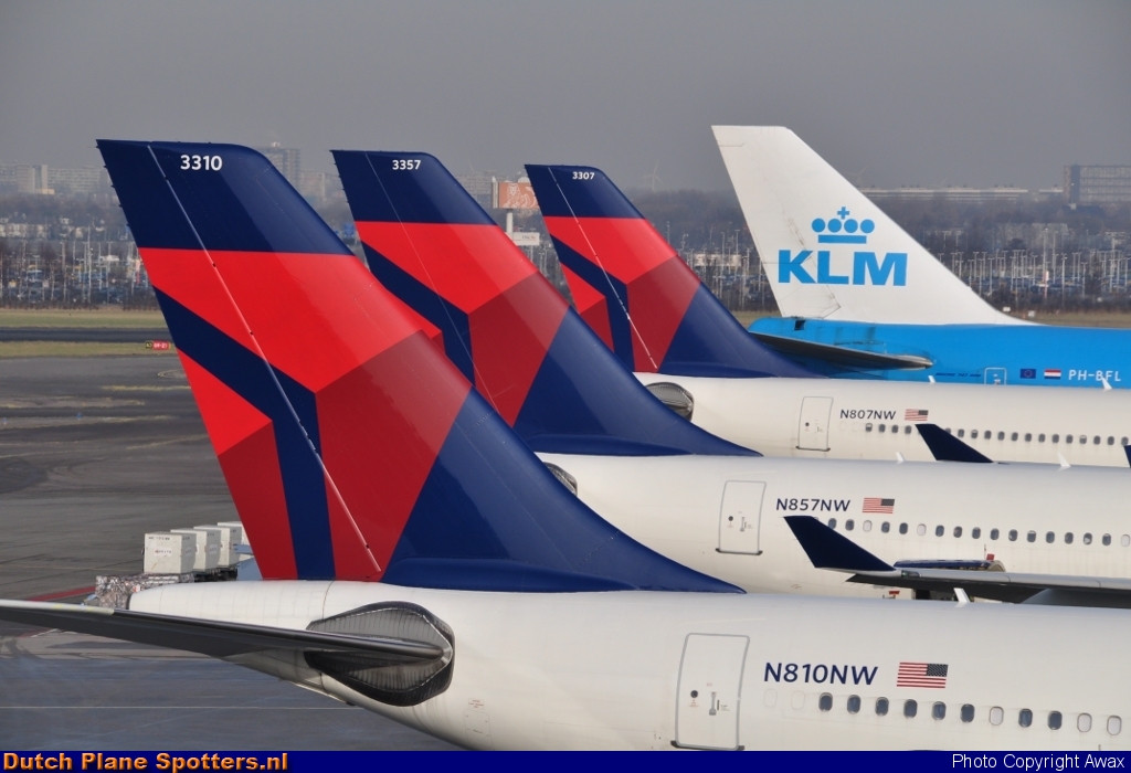 N810NW Airbus A330-300 Delta Airlines by Awax