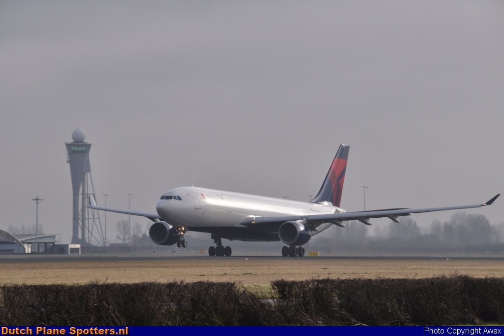N854NW Airbus A330-200 Delta Airlines by Awax