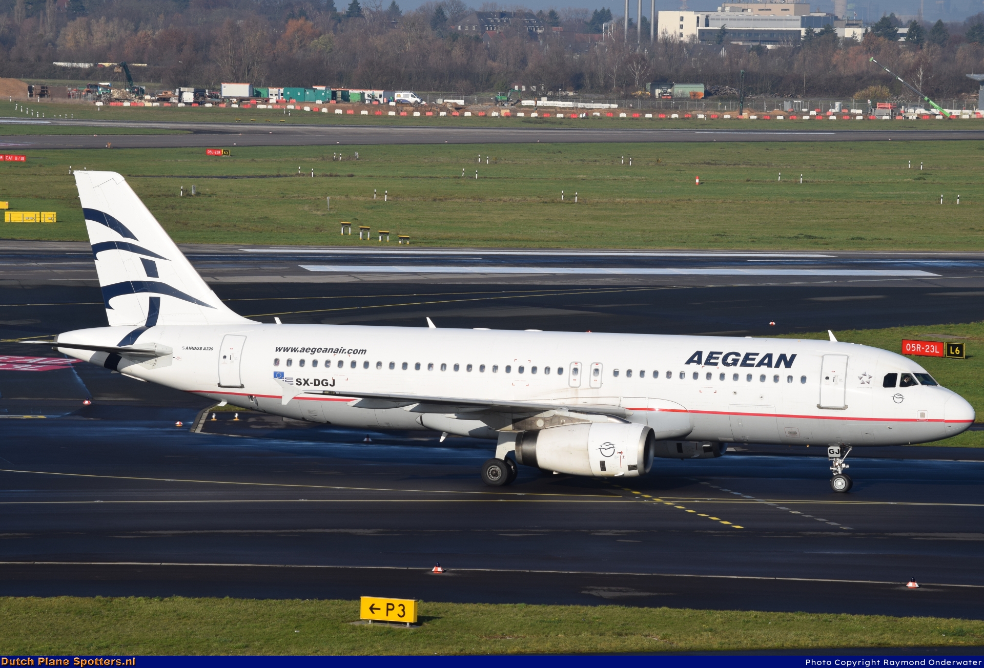 SX-DGJ Airbus A320 Aegean Airlines by Raymond Onderwater