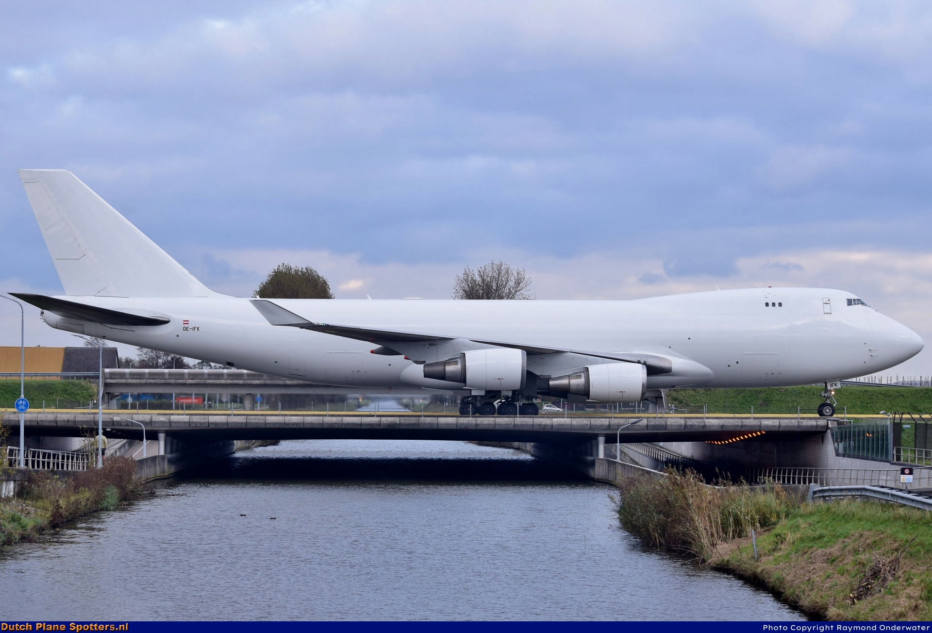 OE-IFK Boeing 747-400 ASL Airlines Belgium by Raymond Onderwater