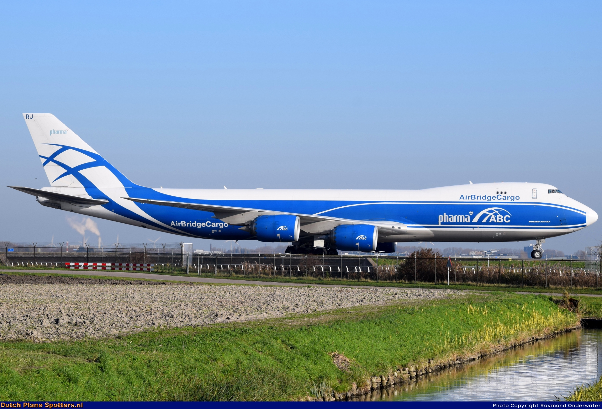 VQ-BRJ Boeing 747-8 AirBridgeCargo by Raymond Onderwater
